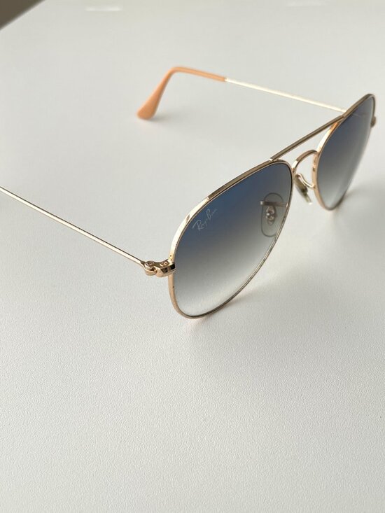 Ray-Ban RB3025 Aviator Sunglasses Arista Gold Light Blue Gradient 55mm w/ Case main image 5